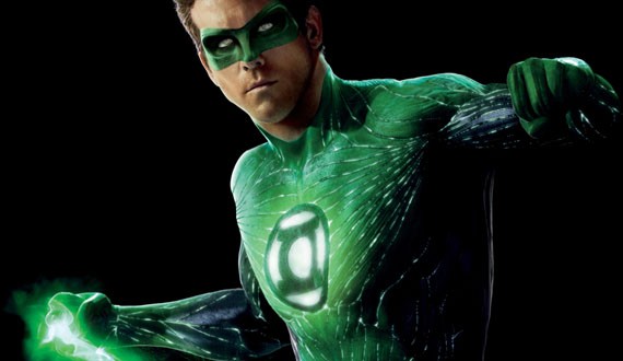 warner bros contemplating ryan reynolds less green lantern reboot